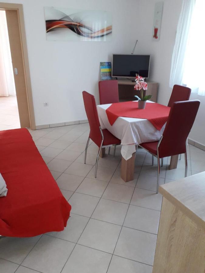 Apartments Sandra Palit Bagian luar foto