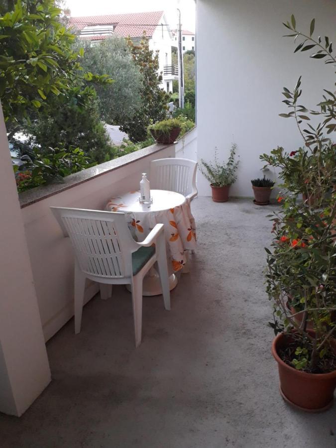 Apartments Sandra Palit Bagian luar foto