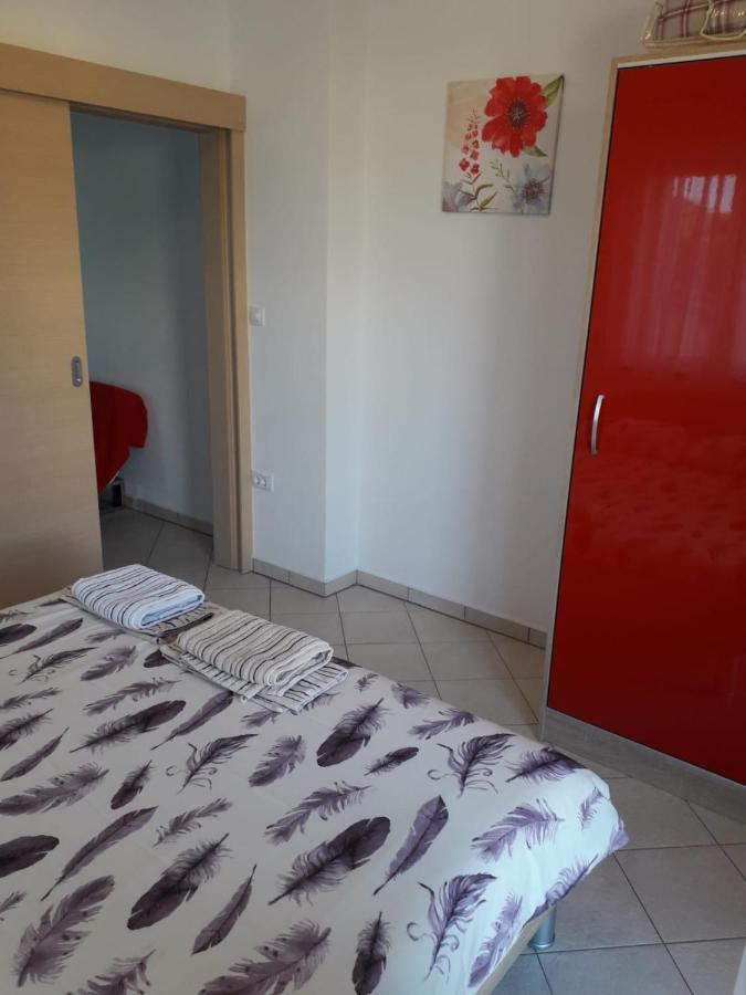 Apartments Sandra Palit Bagian luar foto