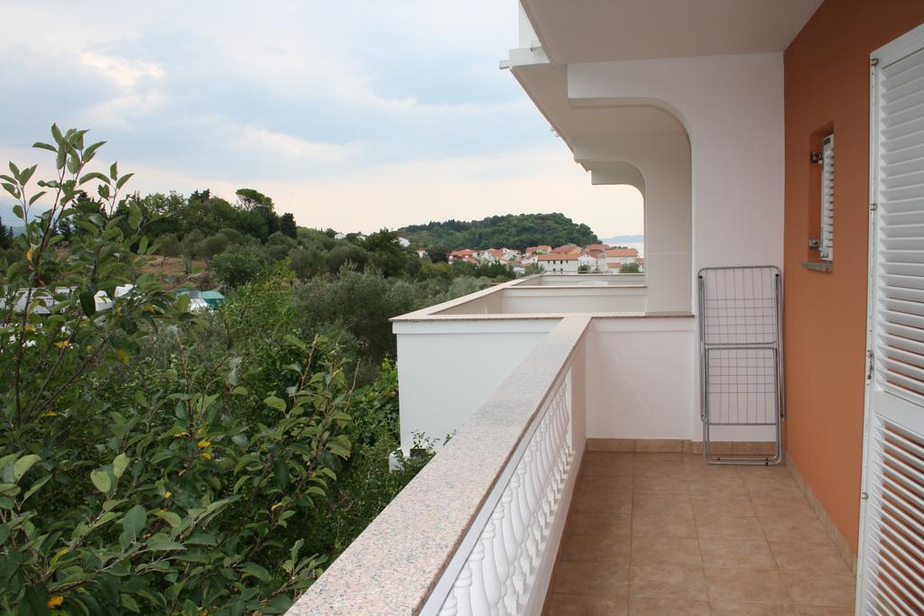 Apartments Sandra Palit Bagian luar foto