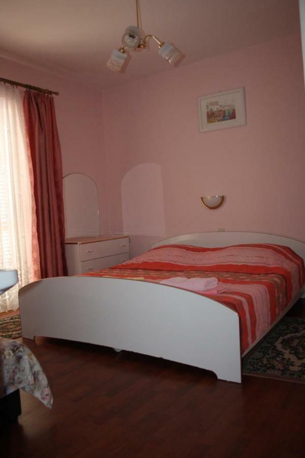 Apartments Sandra Palit Bagian luar foto